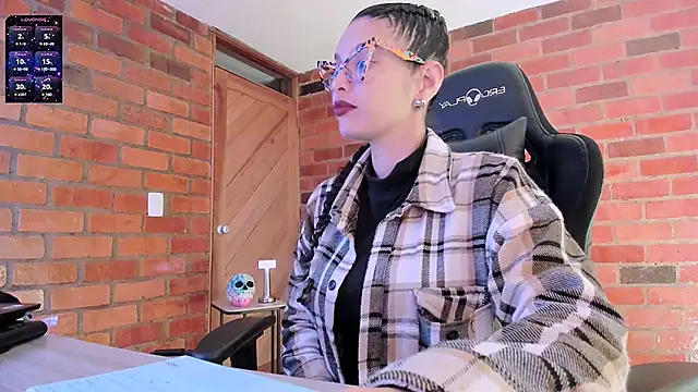 paulinabarnett- online show from 01.11.25