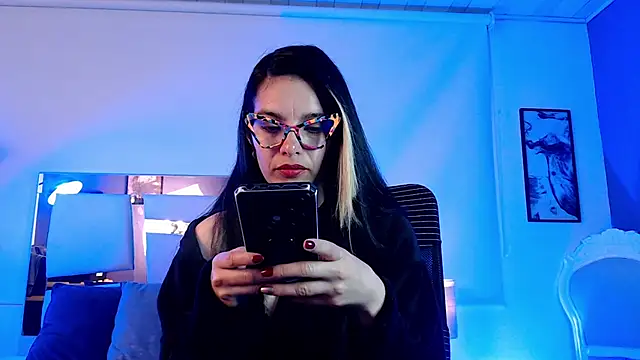 paulinabarnett- online show from 03.13.25