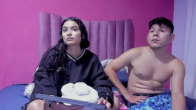 Snapshot of JustiinJazmin chatting on 12.24.24 JustiinJazmin online show from 12.24.24