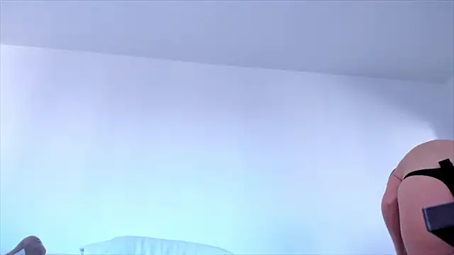 hornyemma   online show from 01.13.25