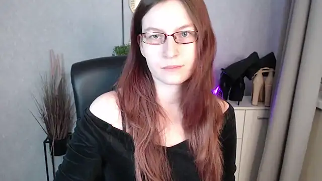 emmaxDelight online show from 02.25.26