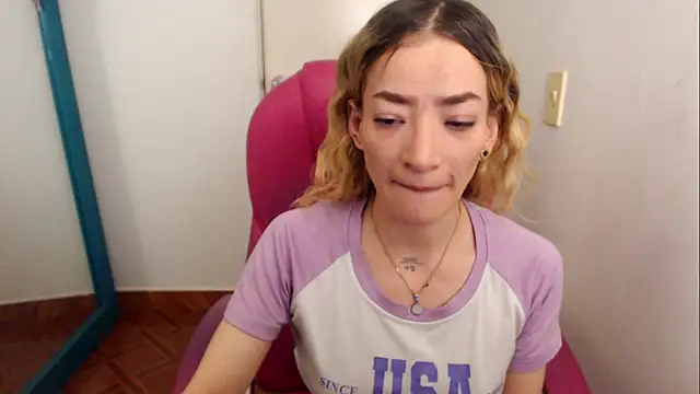 zoe jones13 online show from 07.28.26