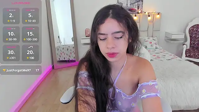 zoe turnner 18 online show from 03.17.25