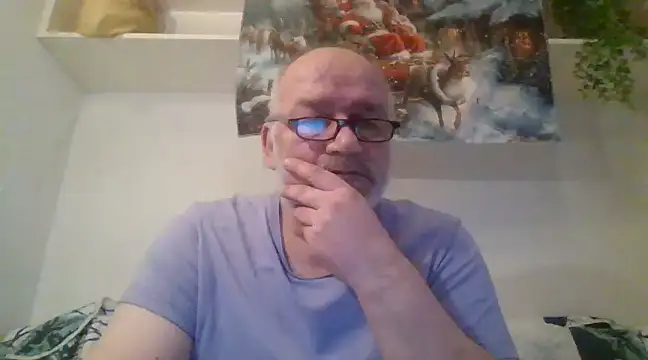 Snapshot of Belko7 chatting on 01.04.25 Belko7 online show from 01.04.25