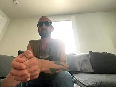 Snapshot of armdy371 chatting on 09.16.25 armdy371 online show from 09.16.25