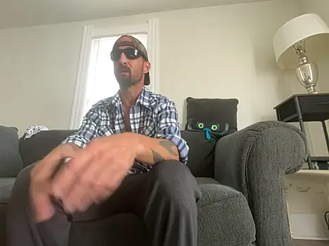 Snapshot of armdy371 chatting on 09.29.25 armdy371 online show from 09.29.25