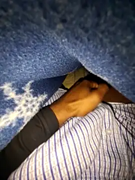 Snapshot of RovingAlcove chatting on 03.24.26 RovingAlcove online show from 03.24.26