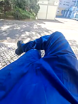 Snapshot of RovingAlcove chatting on 03.30.26 RovingAlcove online show from 03.30.26