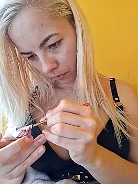 allinqueen online show from 04.16.26