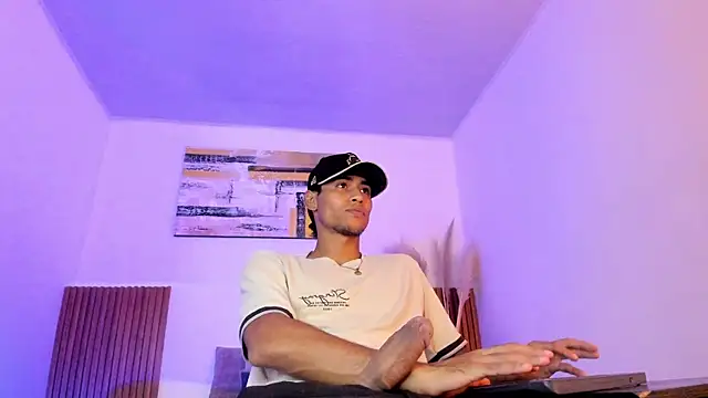 Snapshot of zander_2120 chatting on 07.27.26 zander 2120 online show from 07.27.26