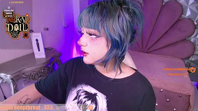 Snapshot of toky_doll chatting on 10.23.25 toky doll online show from 10.23.25