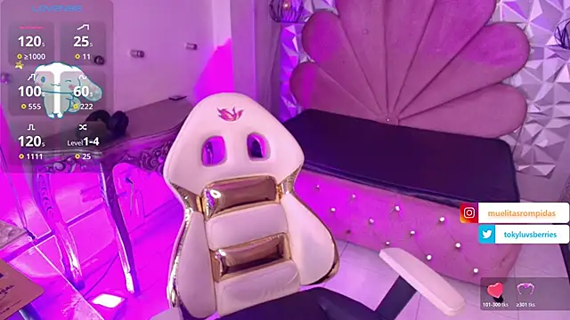 Snapshot of toky_doll chatting on 11.30.25 toky doll online show from 11.30.25