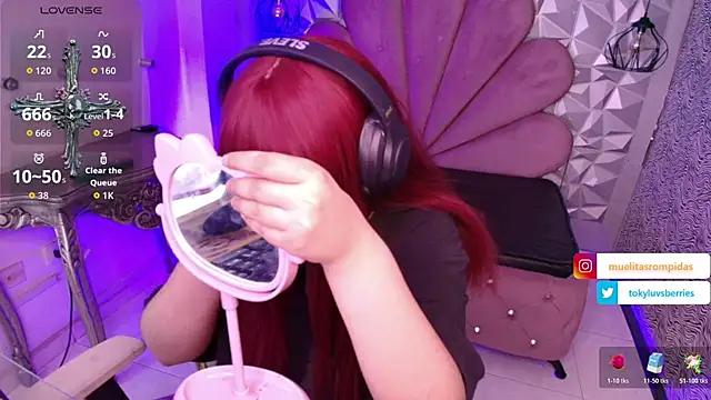 Snapshot of toky_doll chatting on 12.05.25 toky doll online show from 12.05.25