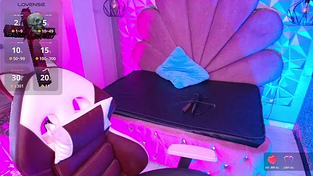 Snapshot of toky_doll chatting on 01.11.26 toky doll online show from 01.11.26