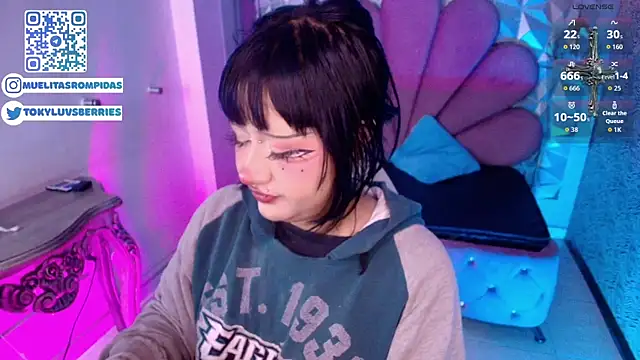 Snapshot of toky_doll chatting on 02.26.26 toky doll online show from 02.26.26