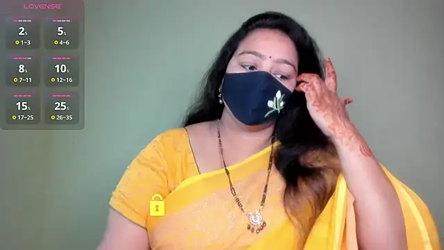 neelu-hoty online show from 07.03.26