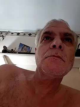 Snapshot of Hand69someguy chatting on 01.11.26 Hand69someguy online show from 01.11.26