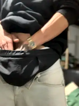 Snapshot of 27powercm chatting on 10.03.25 27powercm online show from 10.03.25