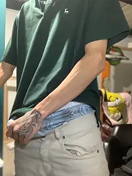 Snapshot of 27powercm chatting on 10.31.25 27powercm online show from 10.31.25