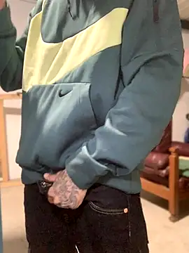 Snapshot of 27powercm chatting on 11.07.25 27powercm online show from 11.07.25