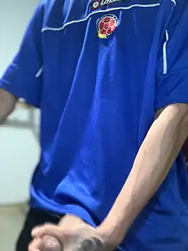 Snapshot of 27powercm chatting on 11.08.25 27powercm online show from 11.08.25