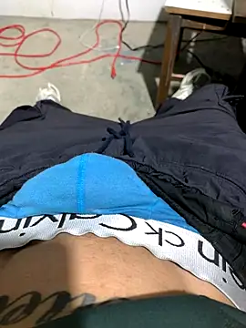 Snapshot of 27powercm chatting on 11.09.25 27powercm online show from 11.09.25