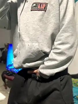 Snapshot of 27powercm chatting on 11.12.25 27powercm online show from 11.12.25