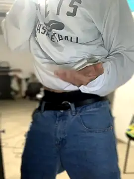 Snapshot of 27powercm chatting on 11.13.25 27powercm online show from 11.13.25