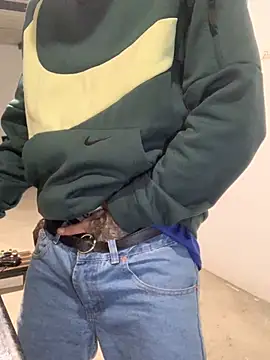 Snapshot of 27powercm chatting on 11.23.25 27powercm online show from 11.23.25