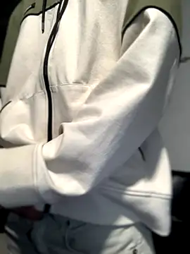 Snapshot of 27powercm chatting on 11.27.25 27powercm online show from 11.27.25