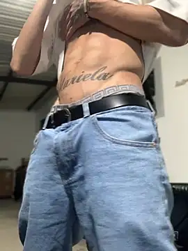 Snapshot of 27powercm chatting on 02.01.26 27powercm online show from 02.01.26