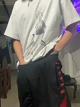 Snapshot of 27powercm chatting on 03.20.26 27powercm online show from 03.20.26