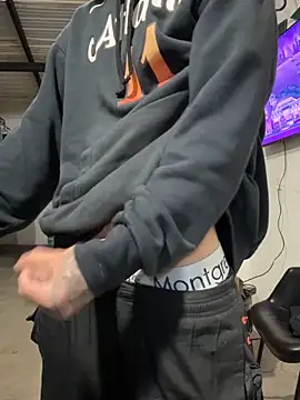 Snapshot of 27powercm chatting on 03.23.26 27powercm online show from 03.23.26