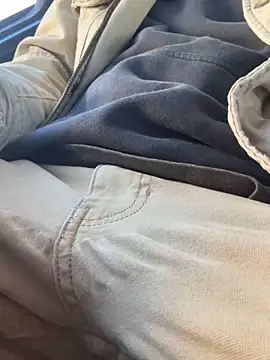 Snapshot of indosmoke chatting on 12.19.24 indosmoke online show from 12.19.24