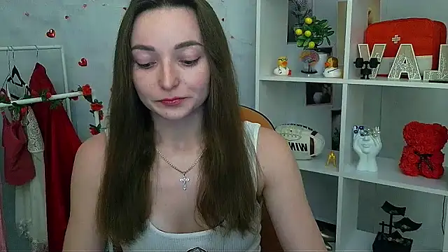  Barbie Kiss  online show from 02.15.26