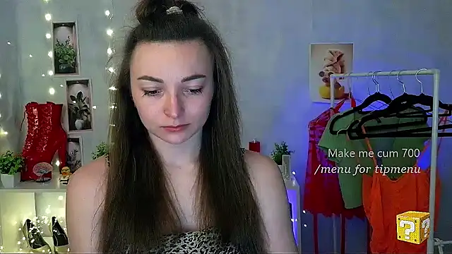  Barbie Kiss  online show from 04.15.26