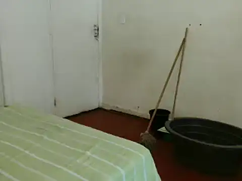 Snapshot of tinagiant chatting on 01.16.25 tinagiant online show from 01.16.25