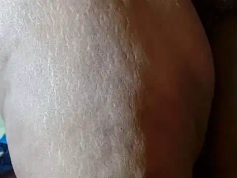 Snapshot of tinagiant chatting on 02.28.25 tinagiant online show from 02.28.25