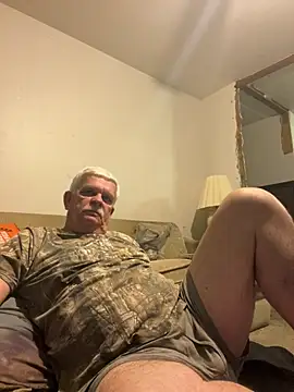 Snapshot of Silver1959 chatting on 05.18.26 Silver1959 online show from 05.18.26
