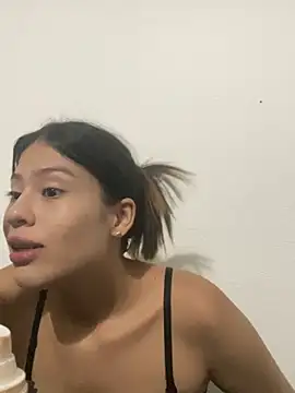 Snapshot of Sofia__cute3 chatting on 02.20.25 Sofia cute3 online show from 02.20.25