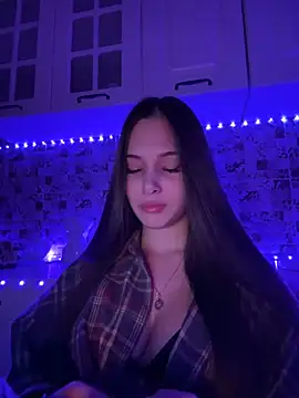 Snapshot of EricaWalls chatting on 12.13.24 EricaWalls online show from 12.13.24