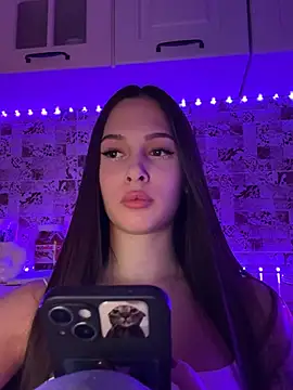 Snapshot of EricaWalls chatting on 01.26.25 EricaWalls online show from 01.26.25