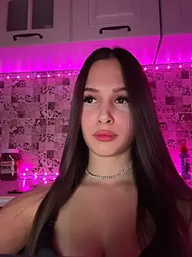 Snapshot of EricaWalls chatting on 02.14.25 EricaWalls online show from 02.14.25