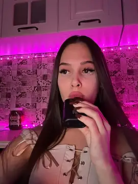 Snapshot of EricaWalls chatting on 02.15.25 EricaWalls online show from 02.15.25