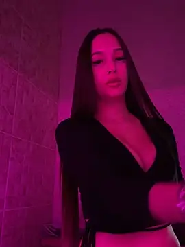 Snapshot of EricaWalls chatting on 02.20.25 EricaWalls online show from 02.20.25