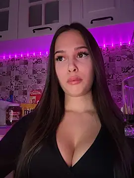 Snapshot of EricaWalls chatting on 03.06.25 EricaWalls online show from 03.06.25