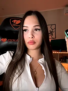 Snapshot of EricaWalls chatting on 09.10.25 EricaWalls online show from 09.10.25