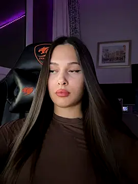 Snapshot of EricaWalls chatting on 11.26.25 EricaWalls online show from 11.26.25