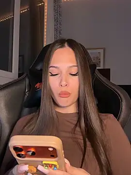 EricaWalls online show from 04.20.26