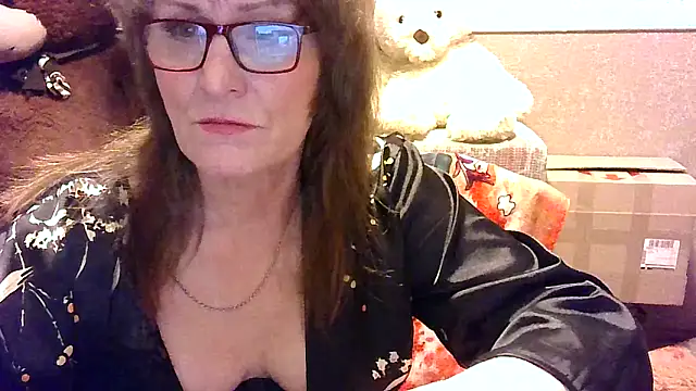 Snapshot of Manulyonok51 chatting on 10.28.25 Manulyonok51 online show from 10.28.25